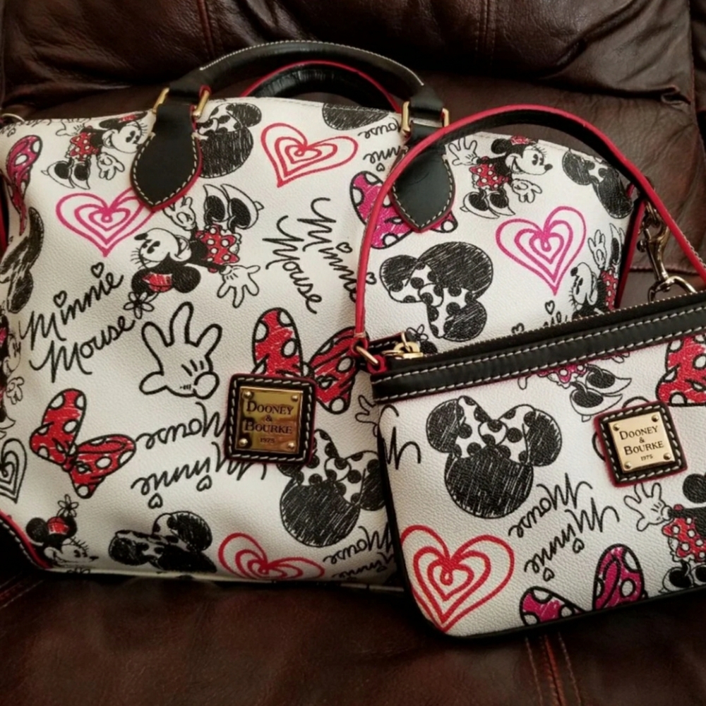 Disney Dooney and Bourke Minnie Hearts and Bow Set